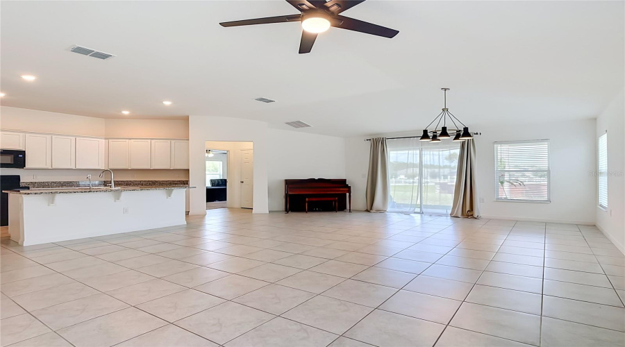 DAVENPORT, Florida 33896, 4 Bedrooms Bedrooms, ,2 BathroomsBathrooms,Residential,For Sale,AUGUSTUS,0,MFRO6418400