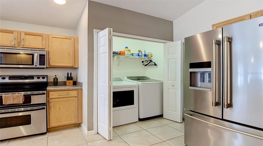 DAVENPORT, Florida 33896, 3 Bedrooms Bedrooms, ,2 BathroomsBathrooms,Residential,For Sale,REGENCY,0,MFRO6431261
