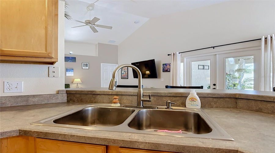 DAVENPORT, Florida 33896, 3 Bedrooms Bedrooms, ,2 BathroomsBathrooms,Residential,For Sale,REGENCY,0,MFRO6431261