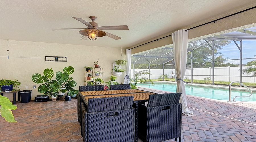 DAVENPORT, Florida 33896, 3 Bedrooms Bedrooms, ,2 BathroomsBathrooms,Residential,For Sale,REGENCY,0,MFRO6431261