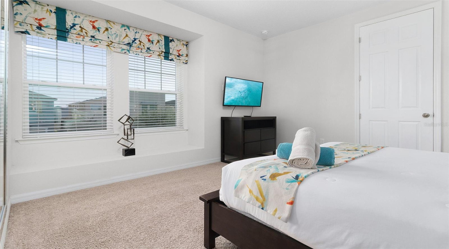 KISSIMMEE, Florida 34747, 6 Bedrooms Bedrooms, ,5 BathroomsBathrooms,Residential,For Sale,FLAMINGO KEY,0,MFRS5134521