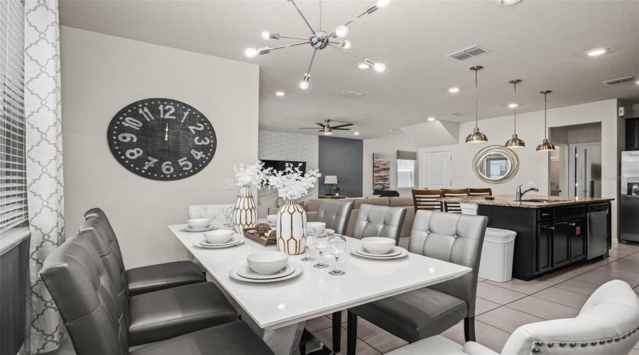 DAVENPORT, Florida 33897, 5 Bedrooms Bedrooms, ,4 BathroomsBathrooms,Residential,For Sale,KONA,0,MFRO6422876
