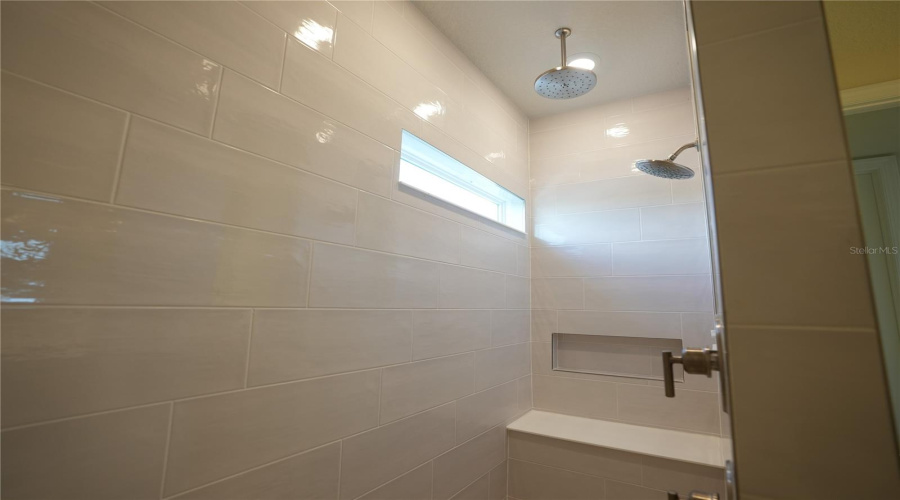 ORLANDO, Florida 32836, 5 Bedrooms Bedrooms, ,4 BathroomsBathrooms,Residential,For Sale,FENTON STREET,0,MFRO6433737