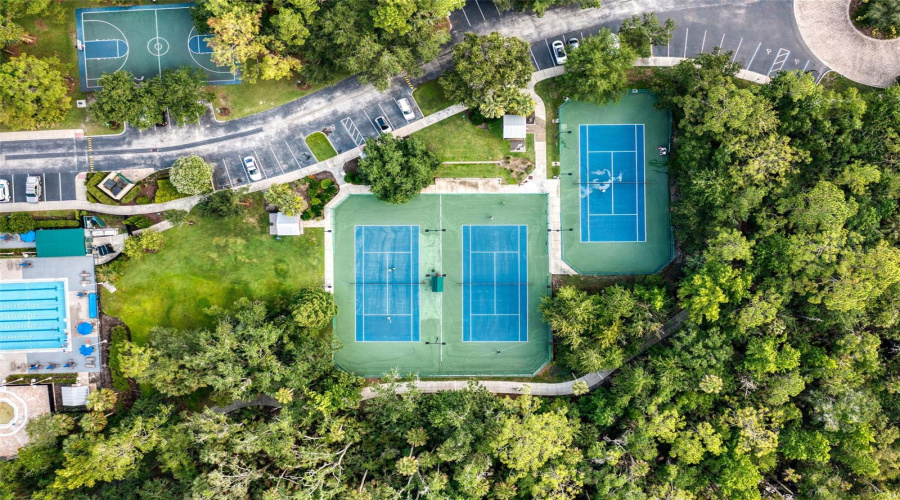 Lakeside Tennis & Basketball courts