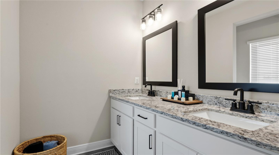 KISSIMMEE, Florida 34747, 4 Bedrooms Bedrooms, ,2 BathroomsBathrooms,Residential,For Sale,SOMERSWORTH,0,MFRO6433919