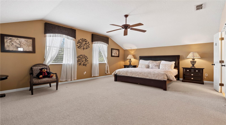 DAVENPORT, Florida 33837, 6 Bedrooms Bedrooms, ,4 BathroomsBathrooms,Residential,For Sale,LAKE DAVENPORT,0,MFRO6435024