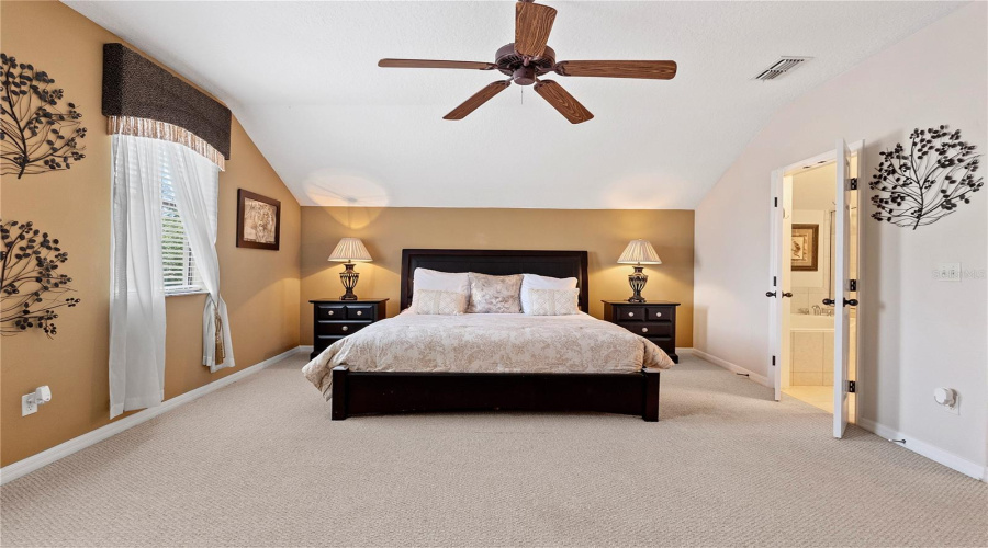DAVENPORT, Florida 33837, 6 Bedrooms Bedrooms, ,4 BathroomsBathrooms,Residential,For Sale,LAKE DAVENPORT,0,MFRO6435024