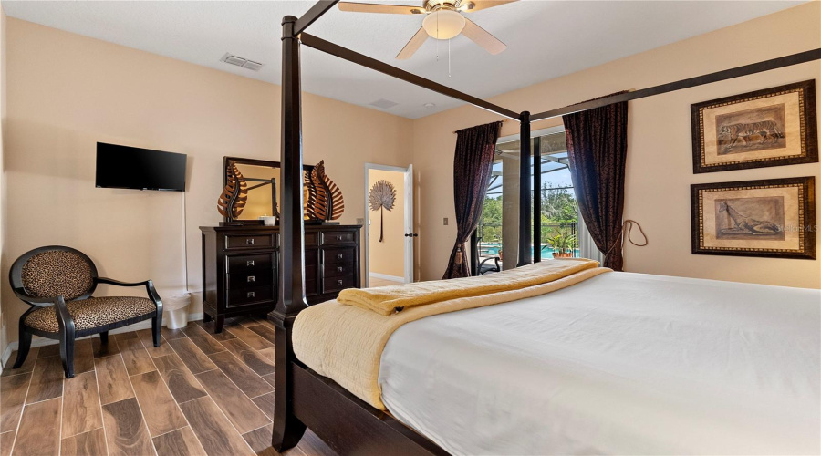 DAVENPORT, Florida 33837, 6 Bedrooms Bedrooms, ,4 BathroomsBathrooms,Residential,For Sale,LAKE DAVENPORT,0,MFRO6435024