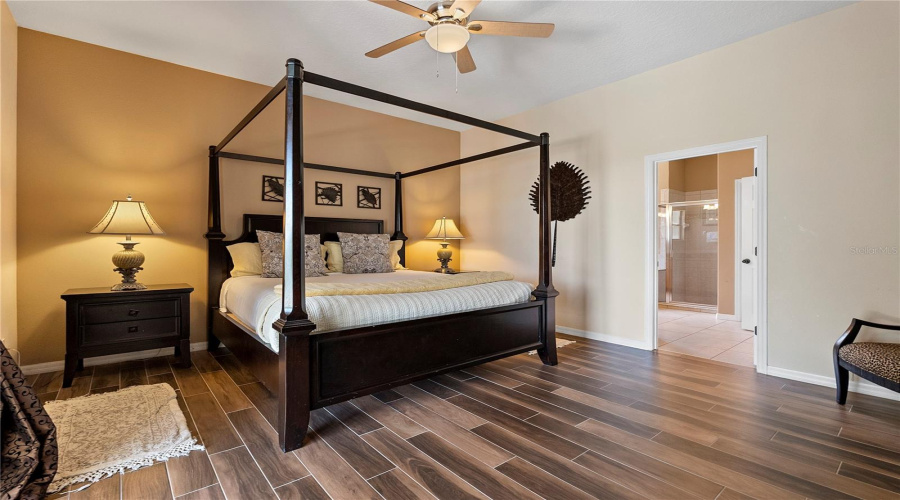 DAVENPORT, Florida 33837, 6 Bedrooms Bedrooms, ,4 BathroomsBathrooms,Residential,For Sale,LAKE DAVENPORT,0,MFRO6435024