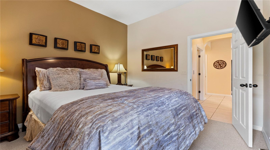 DAVENPORT, Florida 33837, 6 Bedrooms Bedrooms, ,4 BathroomsBathrooms,Residential,For Sale,LAKE DAVENPORT,0,MFRO6435024