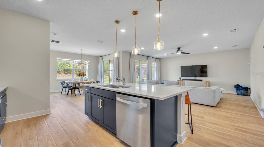 KISSIMMEE, Florida 34746, 3 Bedrooms Bedrooms, ,2 BathroomsBathrooms,Residential,For Sale,ROYAL POINT,0,MFRO6397580