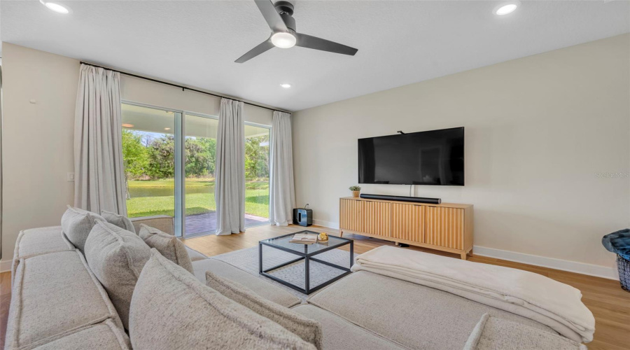KISSIMMEE, Florida 34746, 3 Bedrooms Bedrooms, ,2 BathroomsBathrooms,Residential,For Sale,ROYAL POINT,0,MFRO6397580