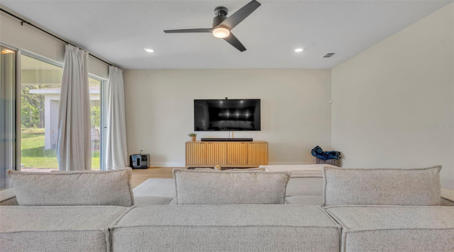 KISSIMMEE, Florida 34746, 3 Bedrooms Bedrooms, ,2 BathroomsBathrooms,Residential,For Sale,ROYAL POINT,0,MFRO6397580