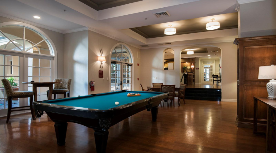 Veranda Room Resident Lounge with Billiards