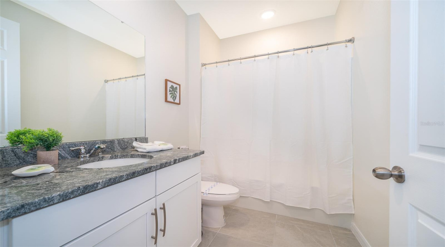KISSIMMEE, Florida 34747, 4 Bedrooms Bedrooms, ,4 BathroomsBathrooms,Residential,For Sale,TROPICAL PALMS,0,MFRS5120824
