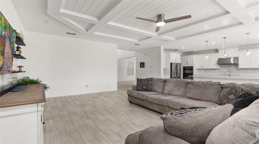 KISSIMMEE, Florida 34746, 5 Bedrooms Bedrooms, ,4 BathroomsBathrooms,Residential,For Sale,BOWFIN,0,MFRS5154306
