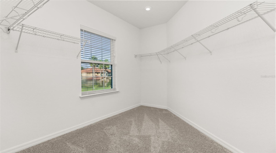 KISSIMMEE, Florida 34746, 5 Bedrooms Bedrooms, ,4 BathroomsBathrooms,Residential,For Sale,BOWFIN,0,MFRS5154306