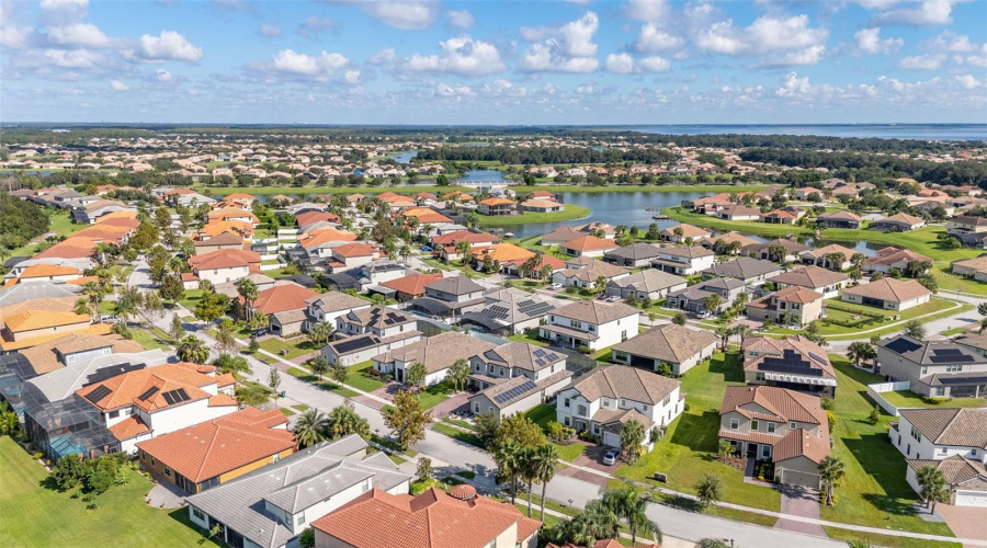 KISSIMMEE, Florida 34746, 5 Bedrooms Bedrooms, ,4 BathroomsBathrooms,Residential,For Sale,BOWFIN,0,MFRS5154306