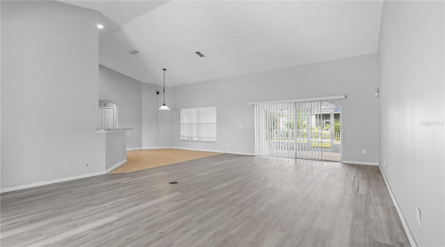 KISSIMMEE, Florida 34746, 4 Bedrooms Bedrooms, ,2 BathroomsBathrooms,Residential,For Sale,VIEHMAN,0,MFRTB8541164