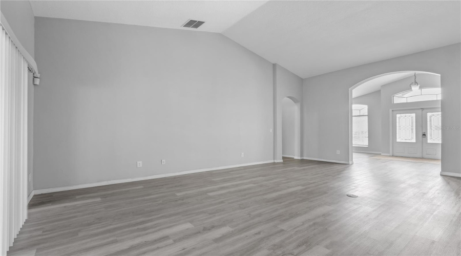 KISSIMMEE, Florida 34746, 4 Bedrooms Bedrooms, ,2 BathroomsBathrooms,Residential,For Sale,VIEHMAN,0,MFRTB8541164