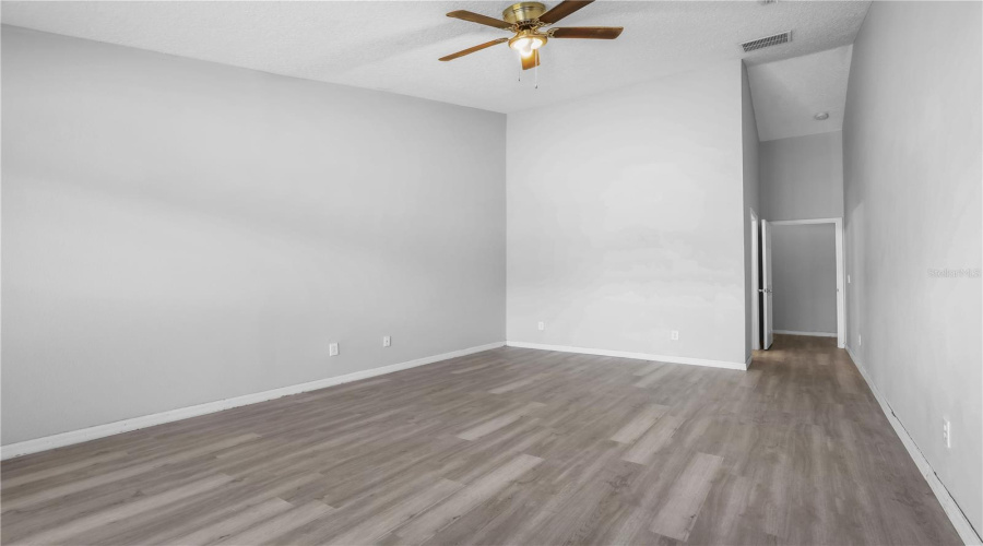KISSIMMEE, Florida 34746, 4 Bedrooms Bedrooms, ,2 BathroomsBathrooms,Residential,For Sale,VIEHMAN,0,MFRTB8541164