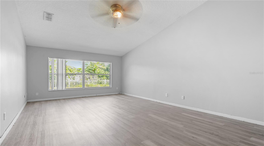 KISSIMMEE, Florida 34746, 4 Bedrooms Bedrooms, ,2 BathroomsBathrooms,Residential,For Sale,VIEHMAN,0,MFRTB8541164