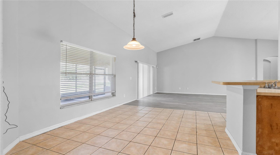 KISSIMMEE, Florida 34746, 4 Bedrooms Bedrooms, ,2 BathroomsBathrooms,Residential,For Sale,VIEHMAN,0,MFRTB8541164