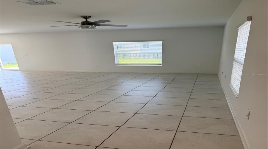 DAVENPORT, Florida 33837, 4 Bedrooms Bedrooms, ,2 BathroomsBathrooms,Residential,For Sale,BIG SUR,0,MFRTB8540673