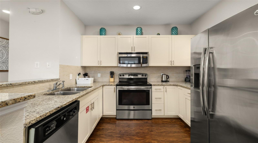 KISSIMMEE, Florida 34746, 4 Bedrooms Bedrooms, ,3 BathroomsBathrooms,Residential,For Sale,DIPLOMAT,0,MFRS5156051