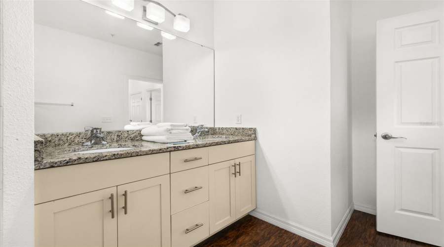 KISSIMMEE, Florida 34746, 4 Bedrooms Bedrooms, ,3 BathroomsBathrooms,Residential,For Sale,DIPLOMAT,0,MFRS5156051