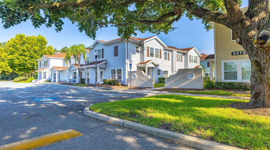 KISSIMMEE, Florida 34746, 4 Bedrooms Bedrooms, ,3 BathroomsBathrooms,Residential,For Sale,DIPLOMAT,0,MFRS5156051