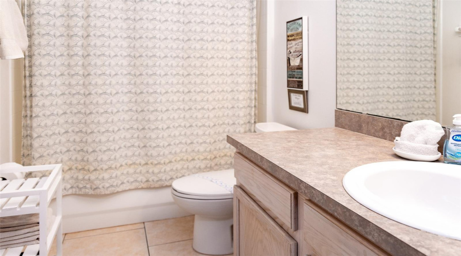DAVENPORT, Florida 33897, 3 Bedrooms Bedrooms, ,2 BathroomsBathrooms,Residential,For Sale,PINE CONE,0,MFRS5156074