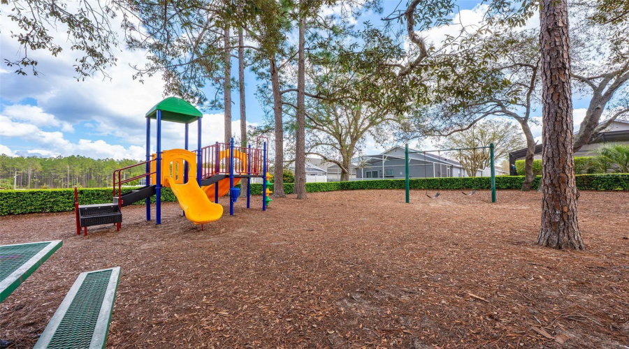 DAVENPORT, Florida 33897, 3 Bedrooms Bedrooms, ,2 BathroomsBathrooms,Residential,For Sale,PINE CONE,0,MFRS5156074