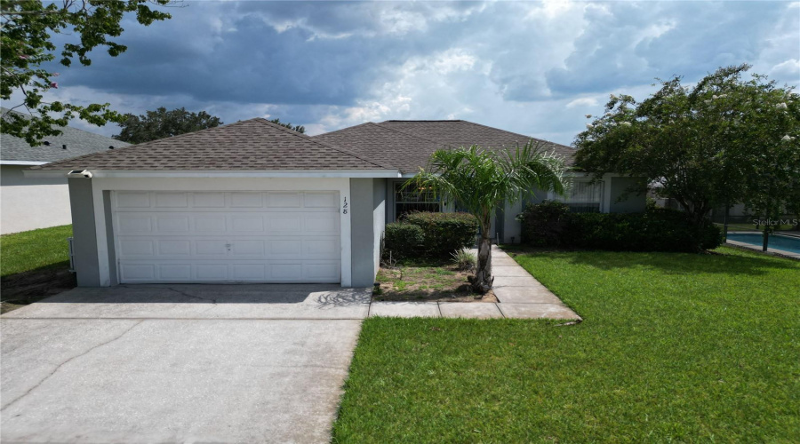 DAVENPORT, Florida 33897, 3 Bedrooms Bedrooms, ,2 BathroomsBathrooms,Residential,For Sale,PINE CONE,0,MFRS5156074
