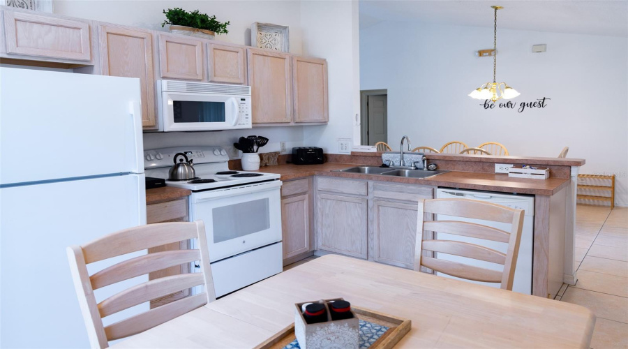 DAVENPORT, Florida 33897, 3 Bedrooms Bedrooms, ,2 BathroomsBathrooms,Residential,For Sale,PINE CONE,0,MFRS5156074