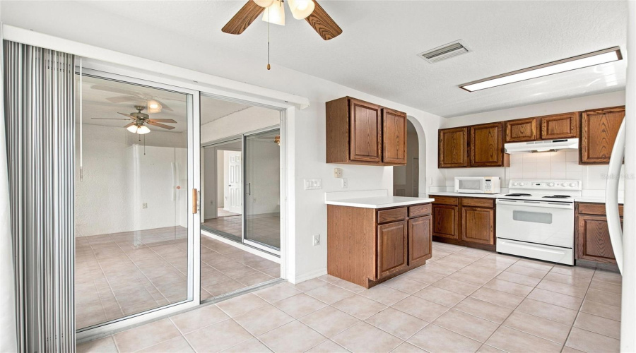 DAVENPORT, Florida 33837, 2 Bedrooms Bedrooms, ,2 BathroomsBathrooms,Residential,For Sale,ROYAL PALM DR,0,MFRS5156021