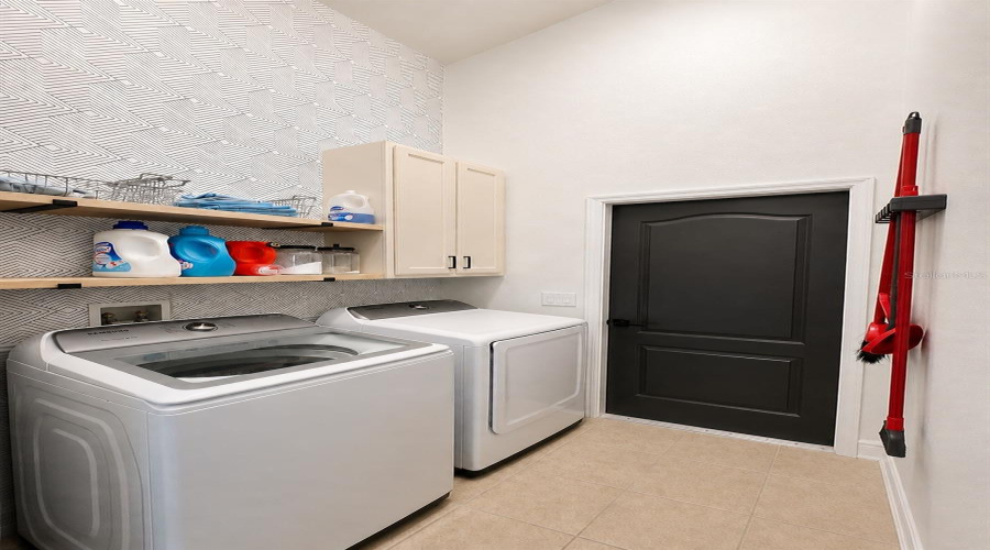 DAVENPORT, Florida 33897, 3 Bedrooms Bedrooms, ,3 BathroomsBathrooms,Residential,For Sale,OLD BRIDGE,0,MFRO6435863
