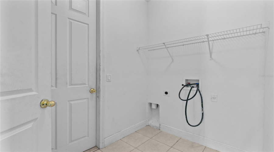 KISSIMMEE, Florida 34746, 3 Bedrooms Bedrooms, ,3 BathroomsBathrooms,Residential,For Sale,BOAT COVE,0,MFRTB8540381