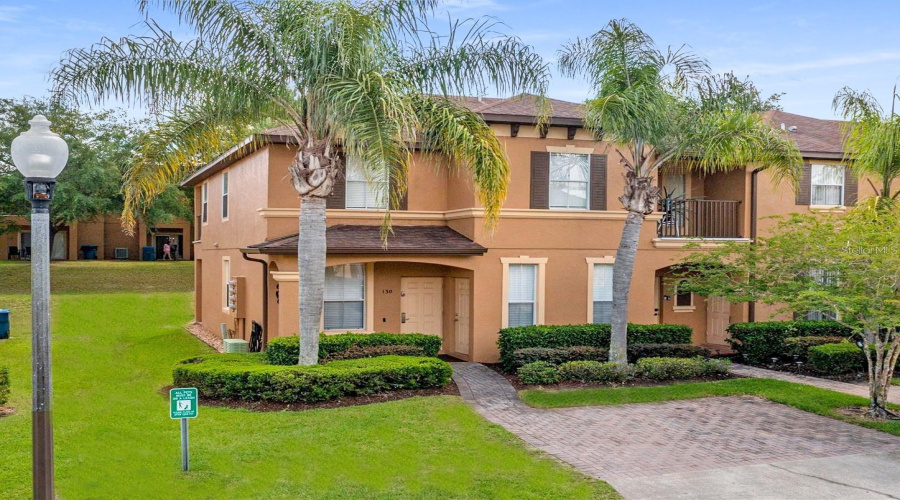 DAVENPORT, Florida 33897, 4 Bedrooms Bedrooms, ,3 BathroomsBathrooms,Residential,For Sale,PALERMO,0,MFRO6434972