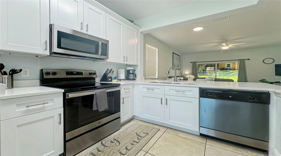 DAVENPORT, Florida 33897, 4 Bedrooms Bedrooms, ,3 BathroomsBathrooms,Residential,For Sale,PALERMO,0,MFRO6434972