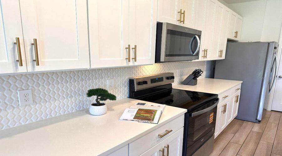 DAVENPORT, Florida 33896, 3 Bedrooms Bedrooms, ,2 BathroomsBathrooms,Residential,For Sale,BENOI DR,0,MFRO6435832
