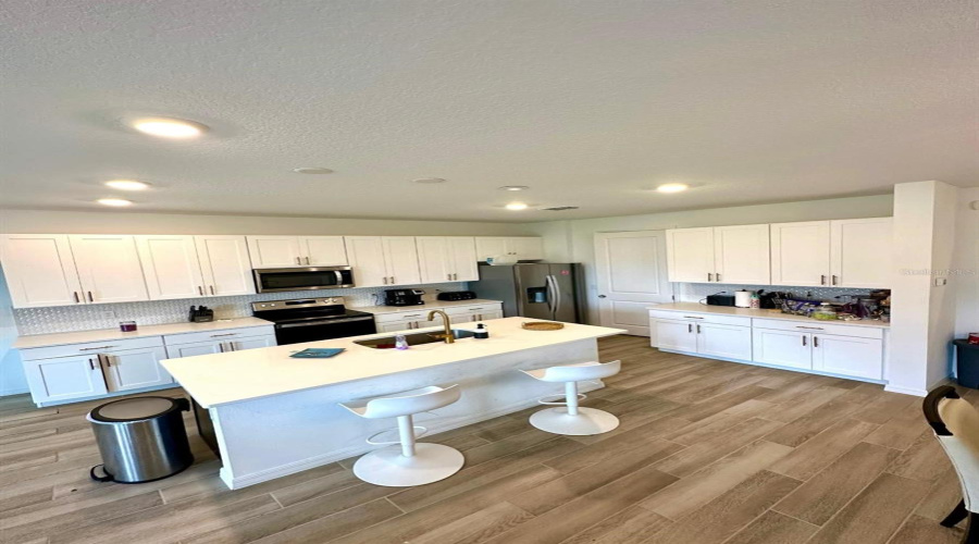 DAVENPORT, Florida 33896, 3 Bedrooms Bedrooms, ,2 BathroomsBathrooms,Residential,For Sale,BENOI DR,0,MFRO6435832