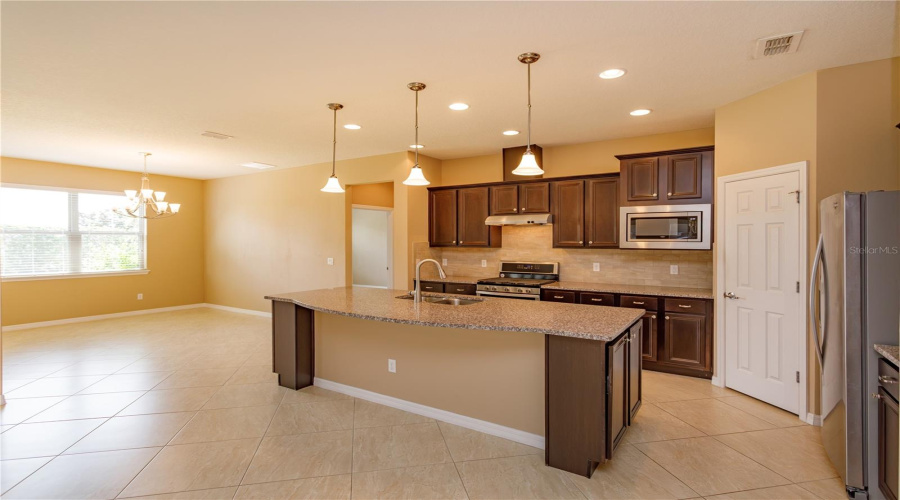 DAVENPORT, Florida 33837, 2 Bedrooms Bedrooms, ,2 BathroomsBathrooms,Residential,For Sale,CORDOBA,0,MFRO6435158