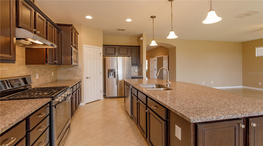 DAVENPORT, Florida 33837, 2 Bedrooms Bedrooms, ,2 BathroomsBathrooms,Residential,For Sale,CORDOBA,0,MFRO6435158