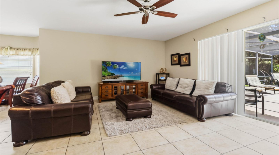 DAVENPORT, Florida 33896, 4 Bedrooms Bedrooms, ,4 BathroomsBathrooms,Residential,For Sale,SUFFOLK,0,MFRO6423832
