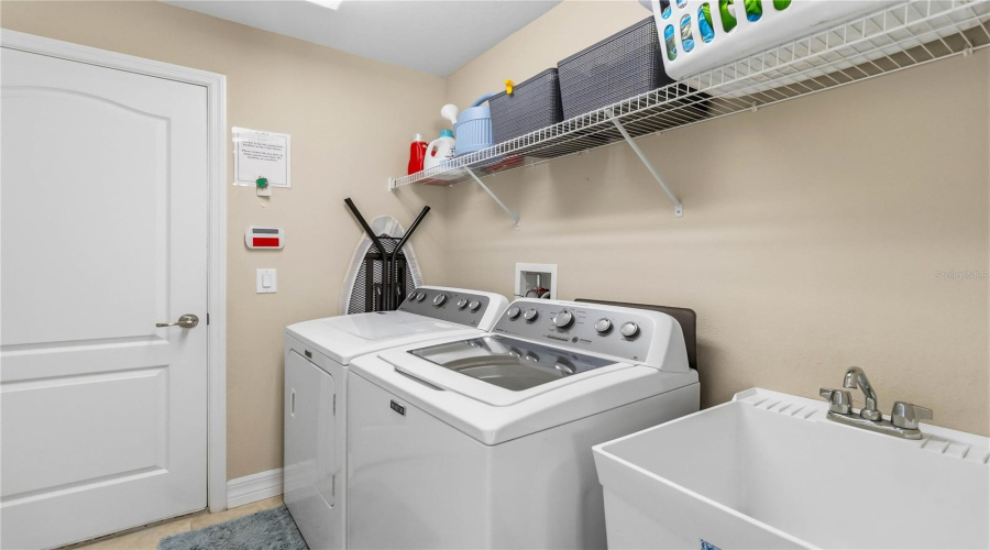 DAVENPORT, Florida 33896, 4 Bedrooms Bedrooms, ,4 BathroomsBathrooms,Residential,For Sale,SUFFOLK,0,MFRO6423832