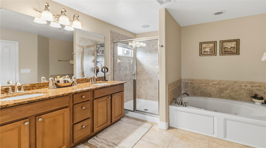 DAVENPORT, Florida 33896, 4 Bedrooms Bedrooms, ,4 BathroomsBathrooms,Residential,For Sale,SUFFOLK,0,MFRO6423832