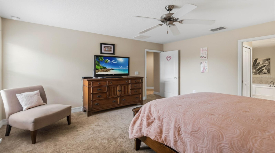 DAVENPORT, Florida 33896, 4 Bedrooms Bedrooms, ,4 BathroomsBathrooms,Residential,For Sale,SUFFOLK,0,MFRO6423832