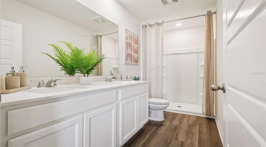 DAVENPORT, Florida 33837, 3 Bedrooms Bedrooms, ,2 BathroomsBathrooms,Residential,For Sale,OLYMPIC,0,MFRO6405107