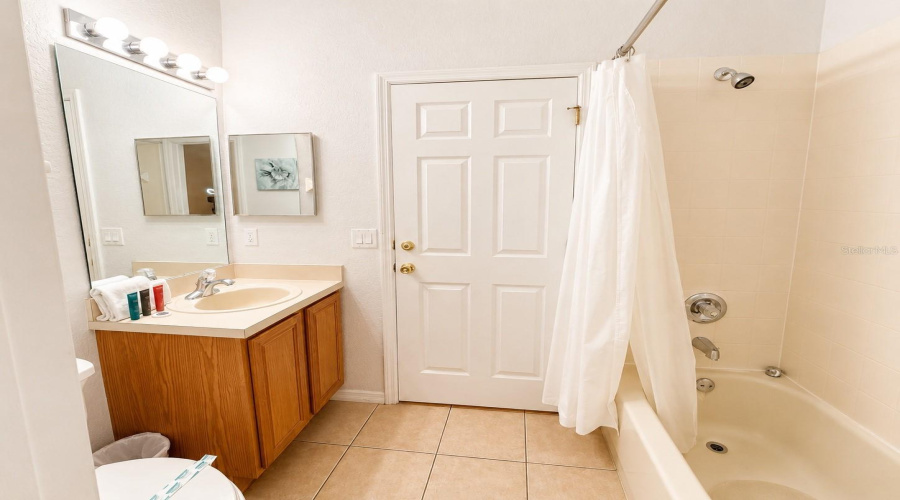 DAVENPORT, Florida 33897, 4 Bedrooms Bedrooms, ,3 BathroomsBathrooms,Residential,For Sale,TERRA LAGO,0,MFRTB8540604